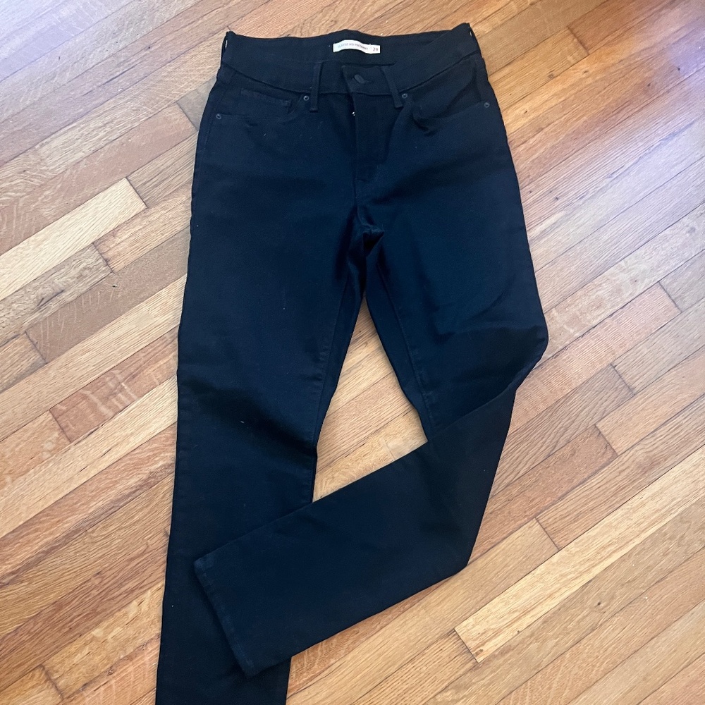 Levi Brand, Black Denim, size 28, Mid Rise Skinny Leg
